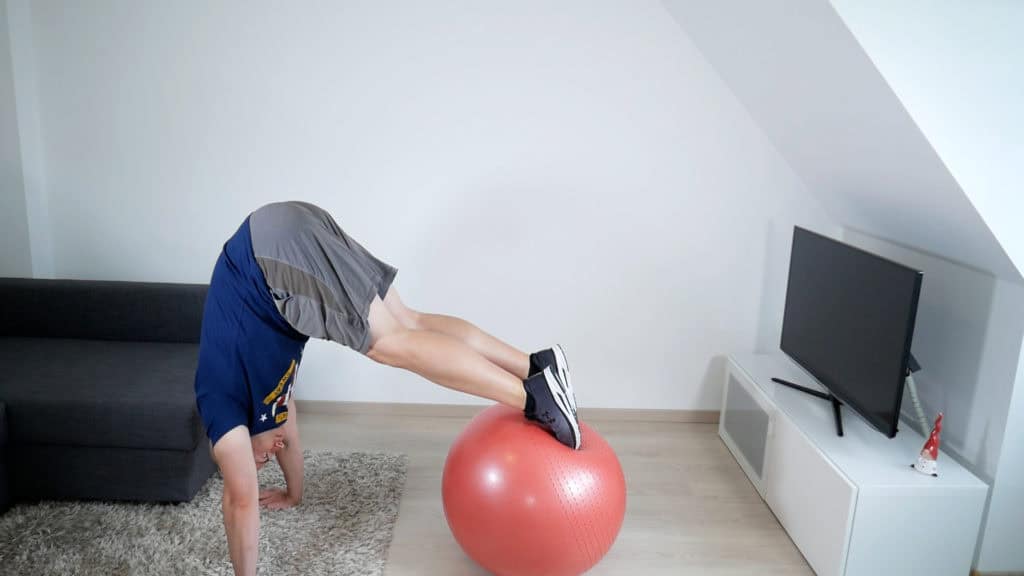 Stability ball pike up